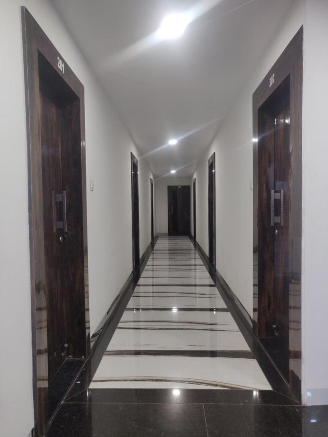 Hotel Rb Palace Indore Dış mekan fotoğraf