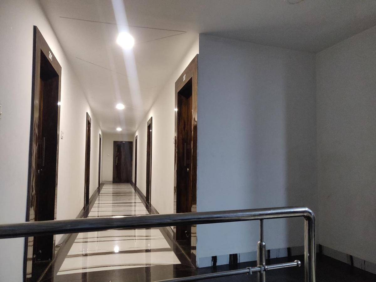 Hotel Rb Palace Indore Dış mekan fotoğraf