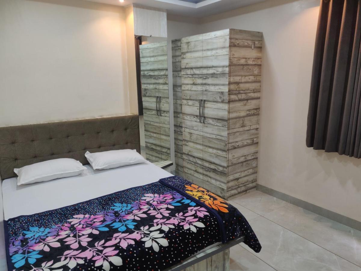 Hotel Rb Palace Indore Dış mekan fotoğraf