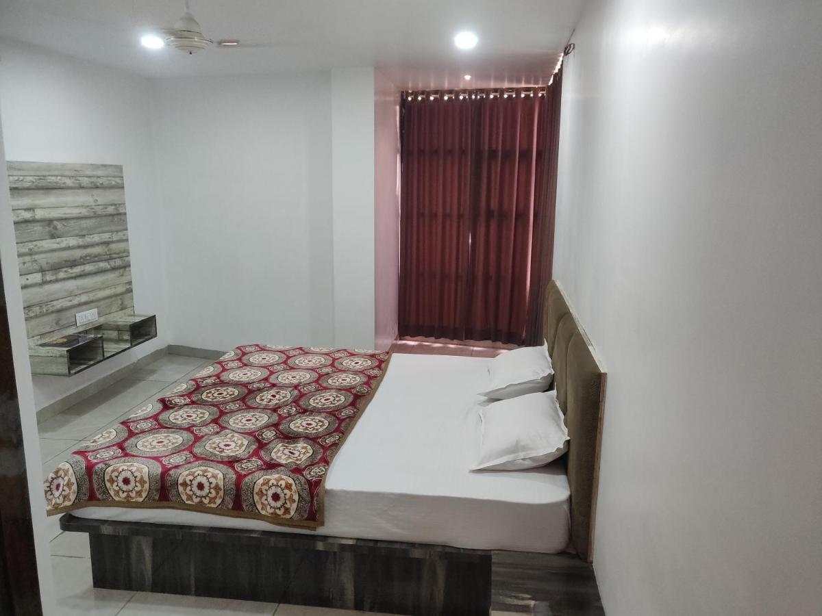 Hotel Rb Palace Indore Dış mekan fotoğraf